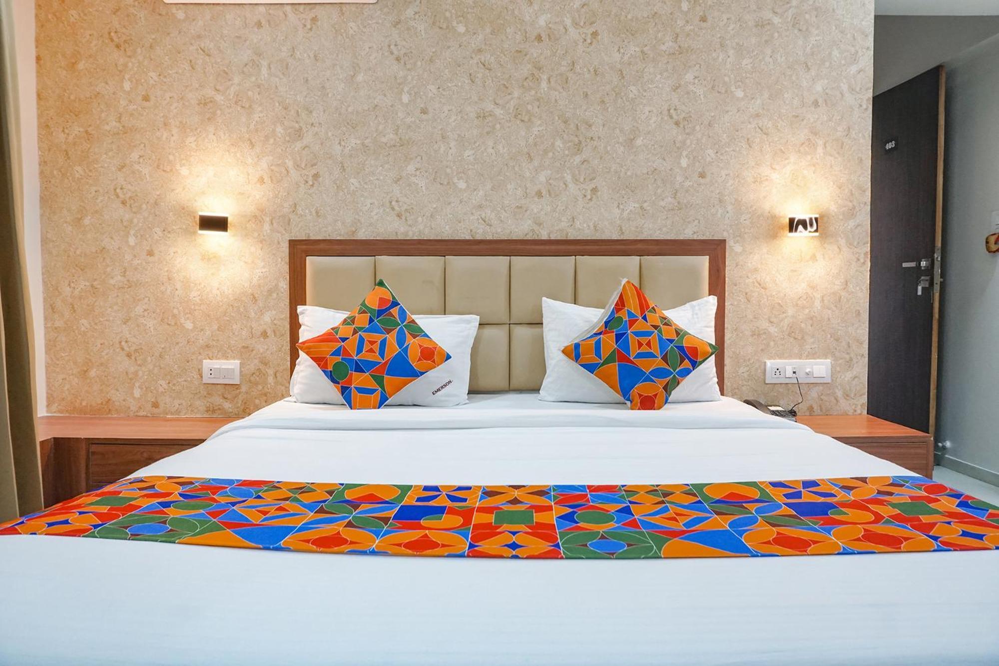 פונה Fabhotel Emersion Residency - High Street Near Laxman Nagar, Baner מראה חיצוני תמונה