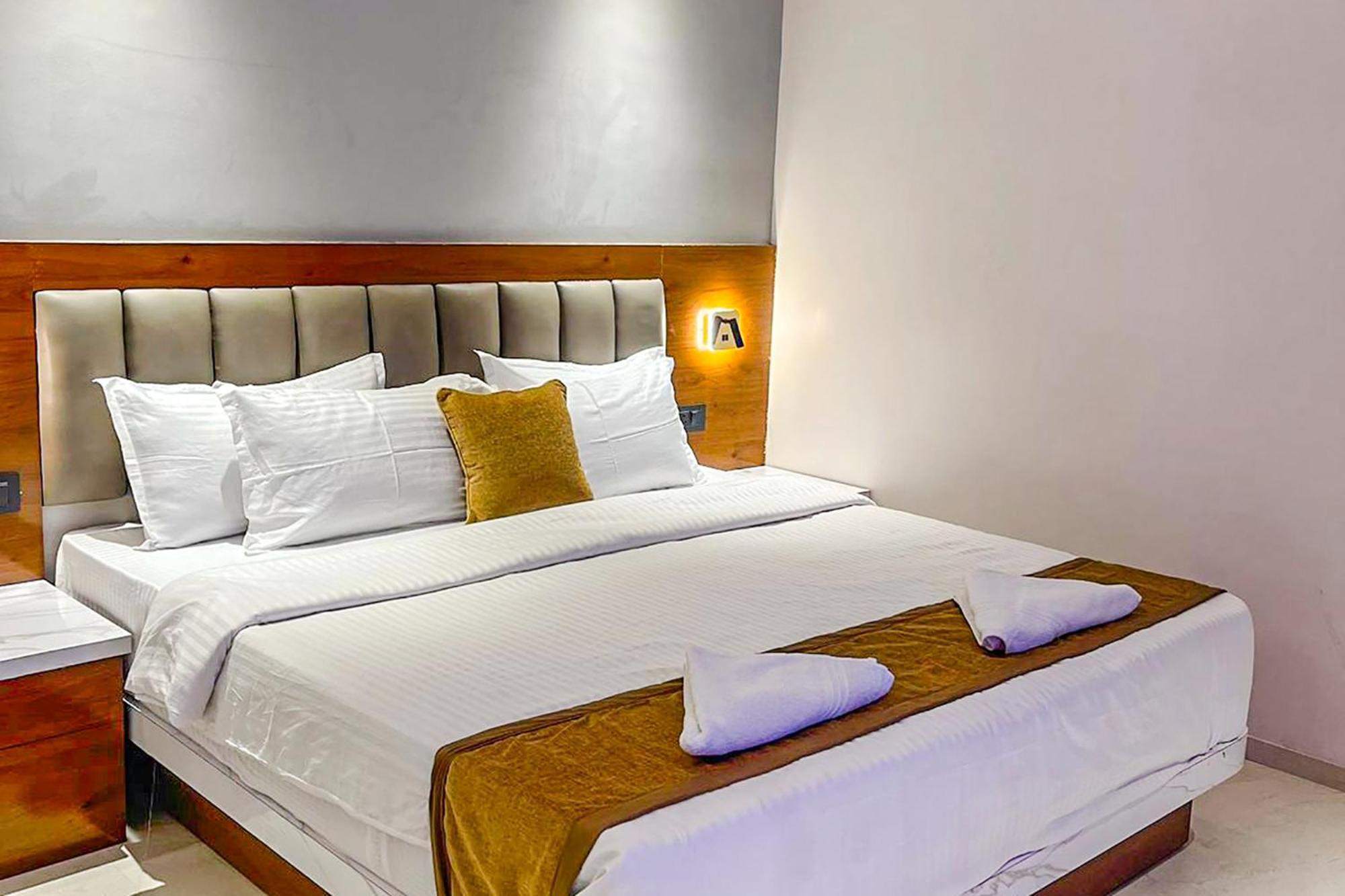 פונה Fabhotel Emersion Residency - High Street Near Laxman Nagar, Baner מראה חיצוני תמונה